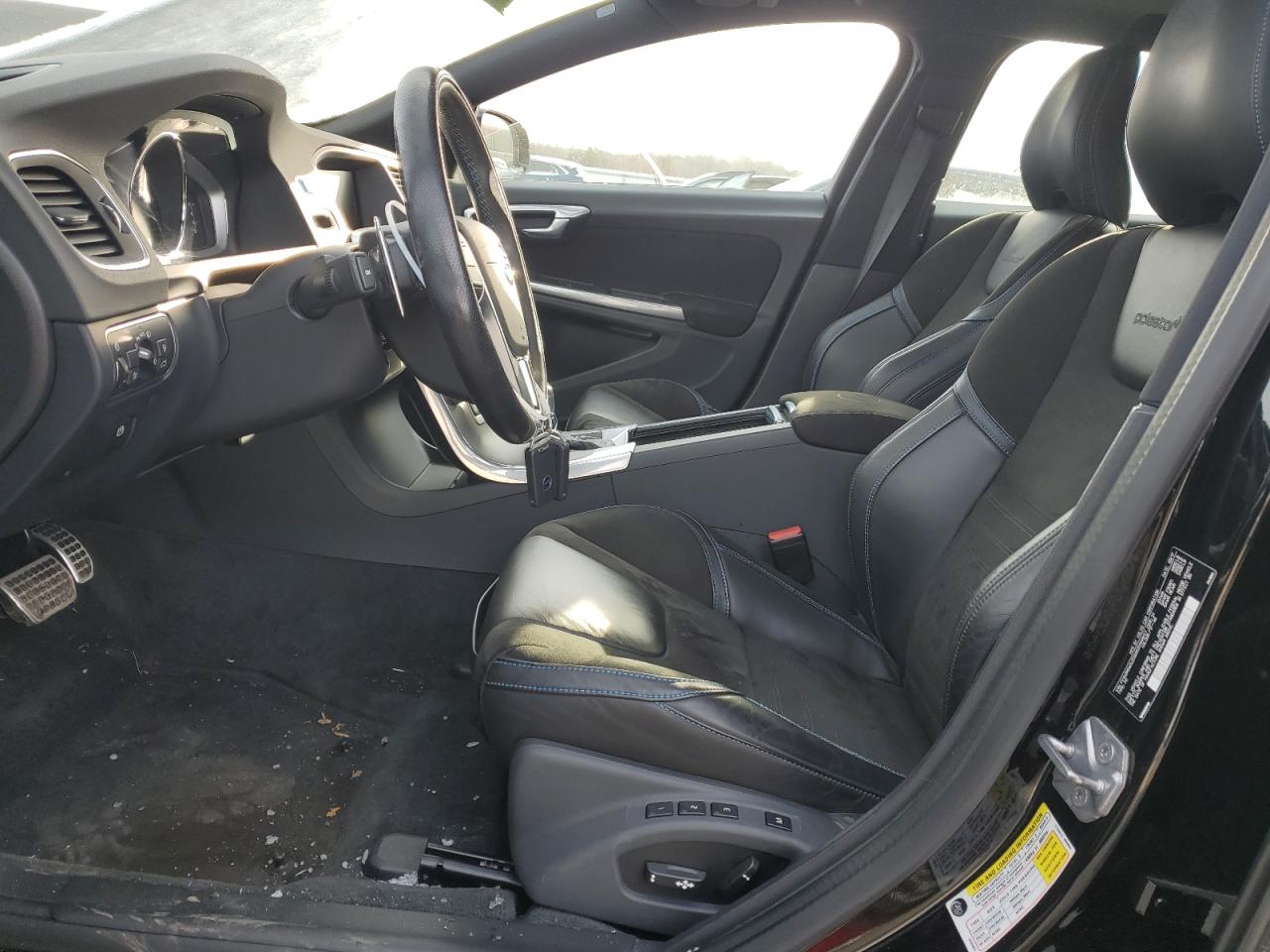 2018 Volvo V60 - Image 7