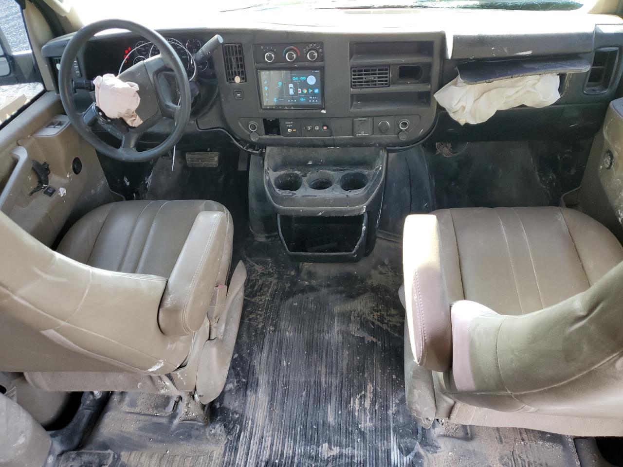 2016 Chevrolet Express - Image 8