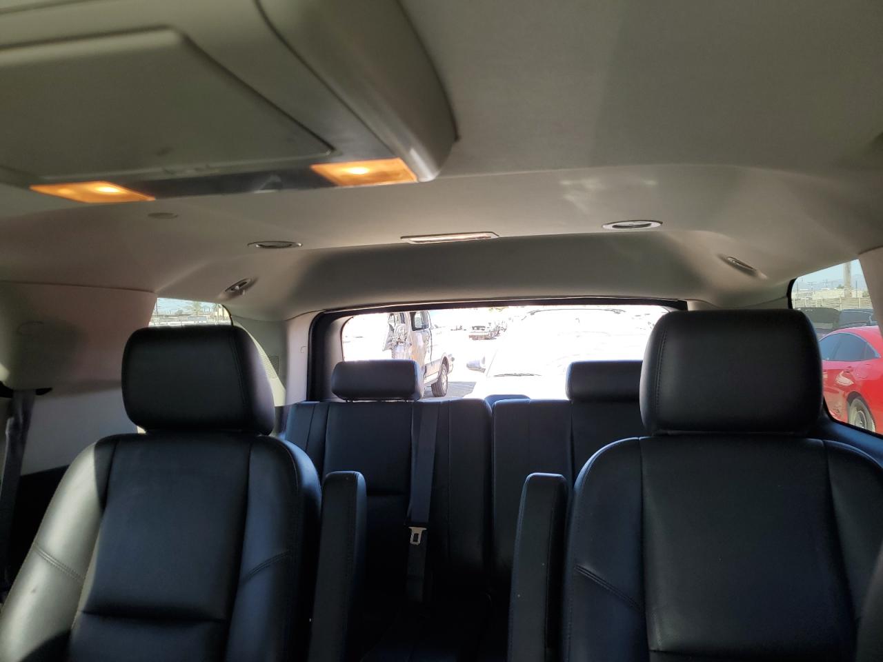 2013 GMC Yukon - Image 10