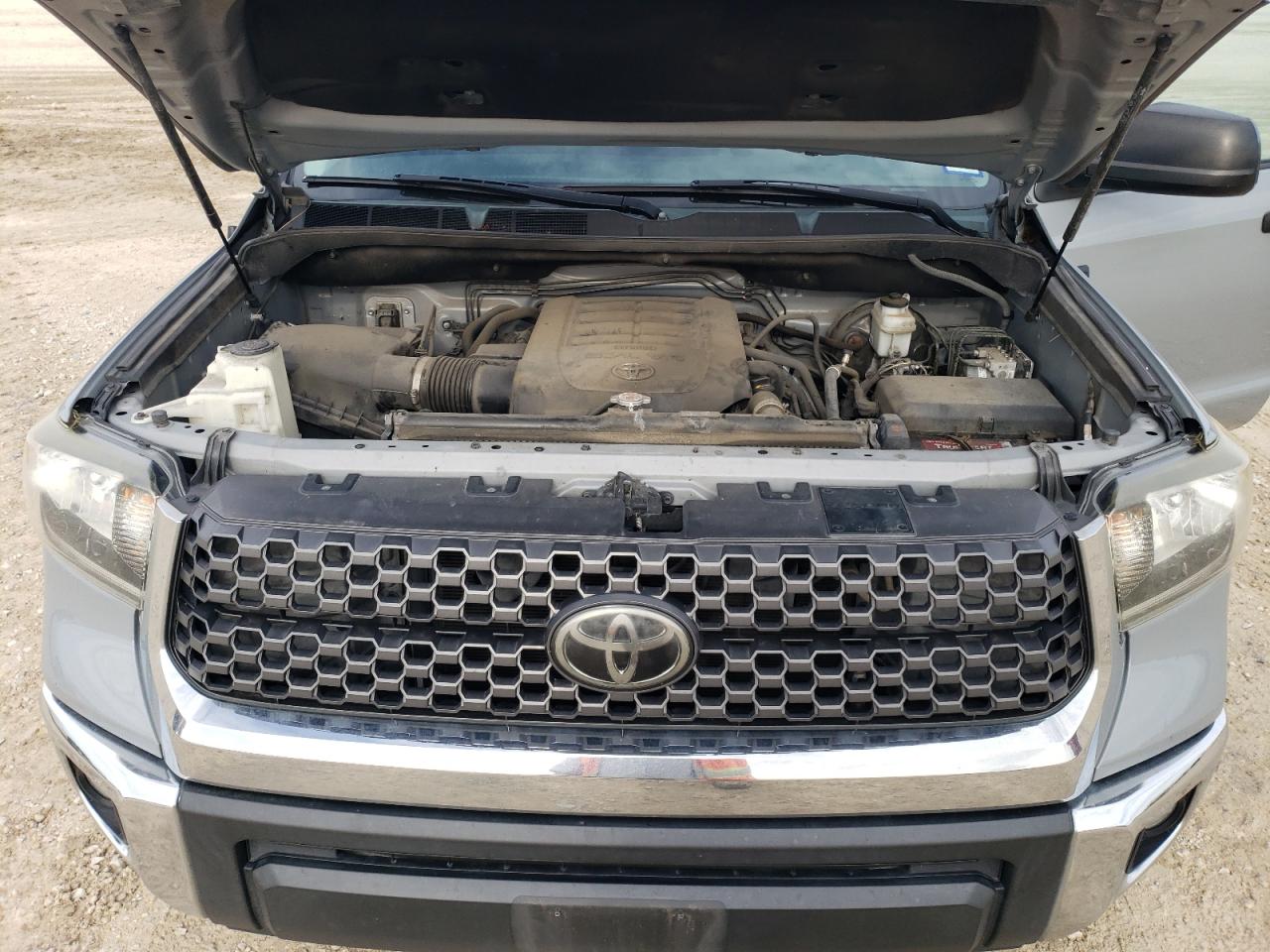 2019 Toyota Tundra - Image 11