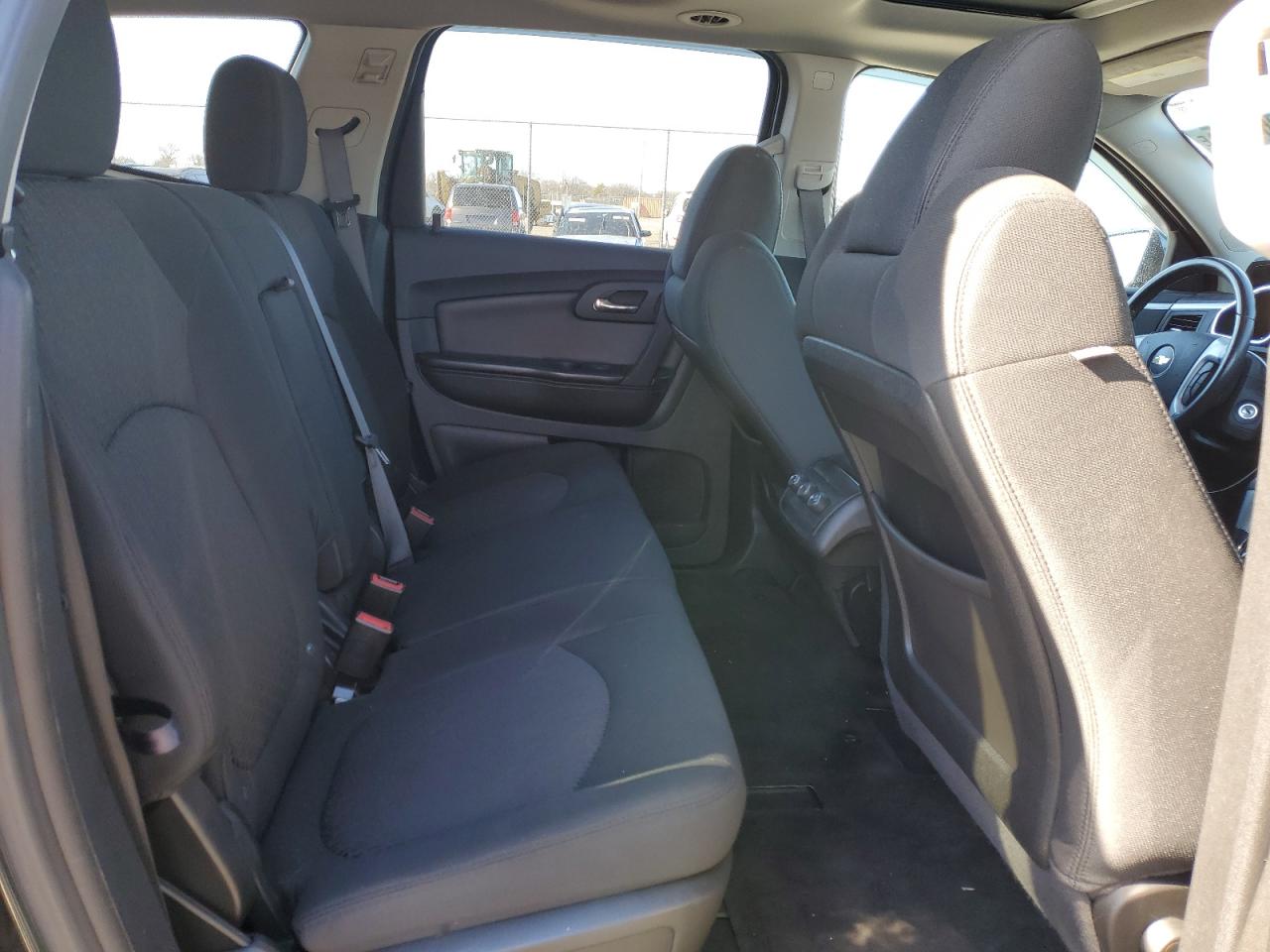 2011 Chevrolet Traverse - Image 11