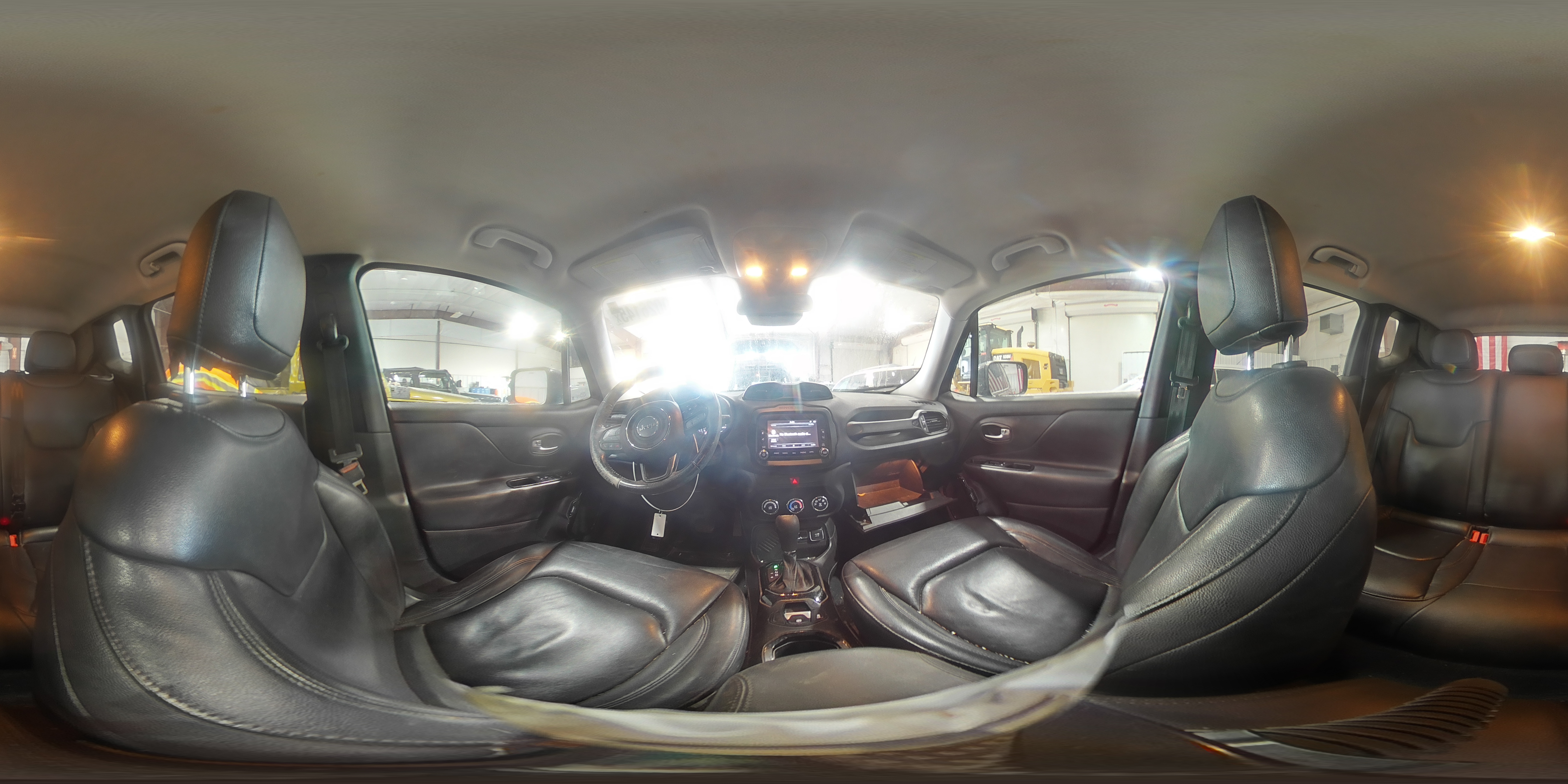 2017 Jeep Renegade - Image 14