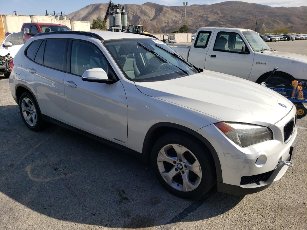 VIN WBAVM1C56EVW50238 2014 BMW X1 no.4