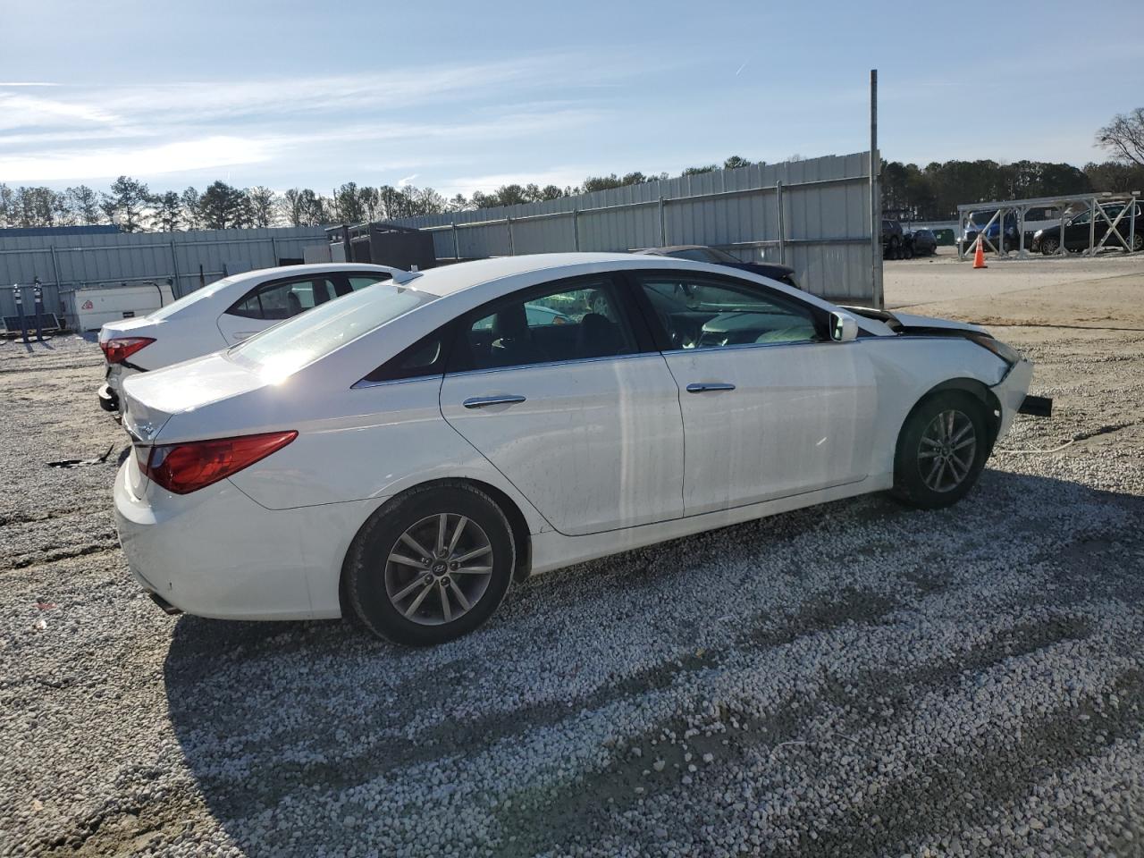 2011 Hyundai Sonata - Image 3