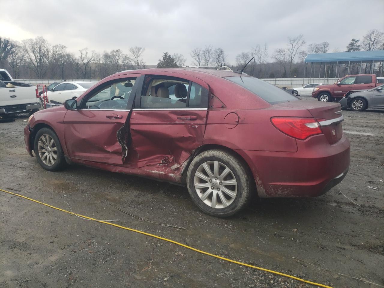 2013 Chrysler 200 - Image 2