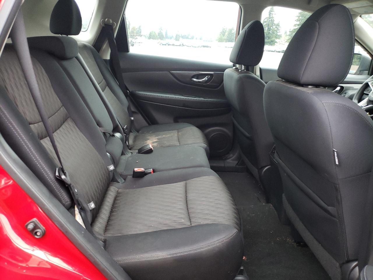 2017 Nissan Rogue - Image 11