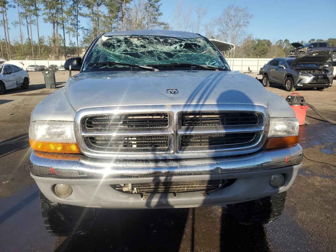 2002 Dodge Dakota - Image 5