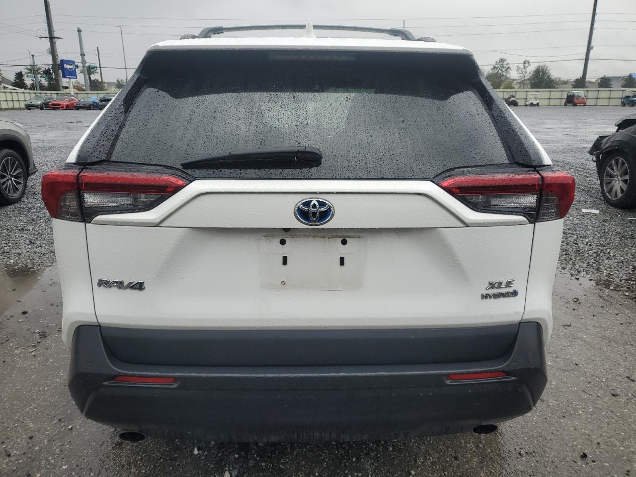 2019 Toyota RAV 4 - Image 6