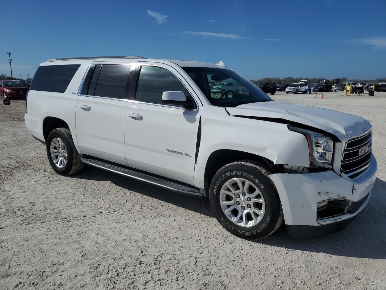2016 GMC Yukon - Image 4