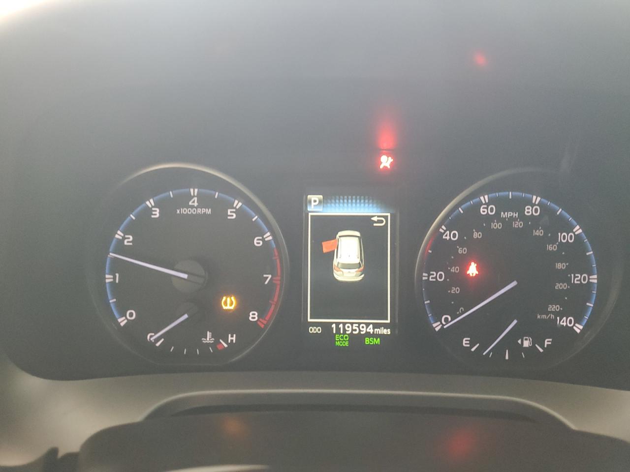 2018 Toyota RAV 4 - Image 9