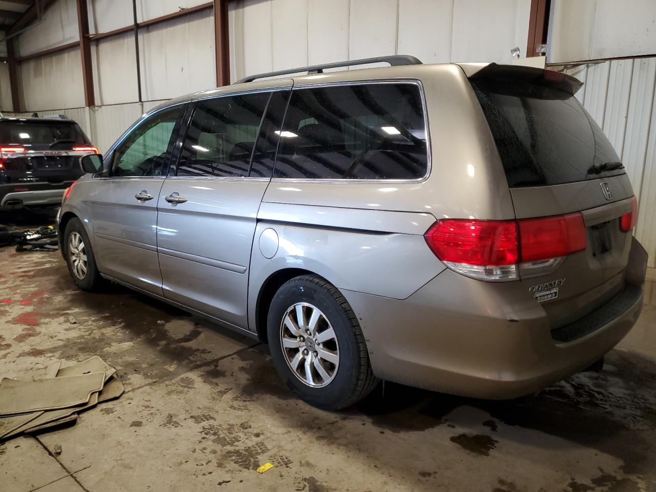 2009 Honda Odyssey - Image 2