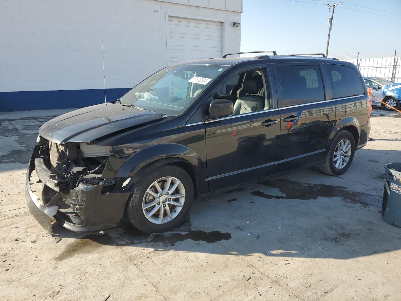 2018 Dodge Caravan - Image 1