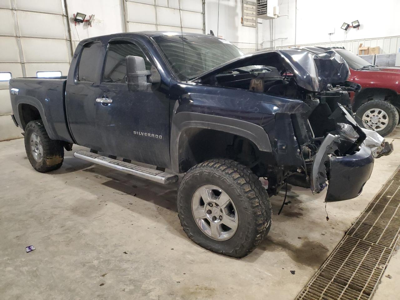 2011 Chevrolet Silverado - Image 4