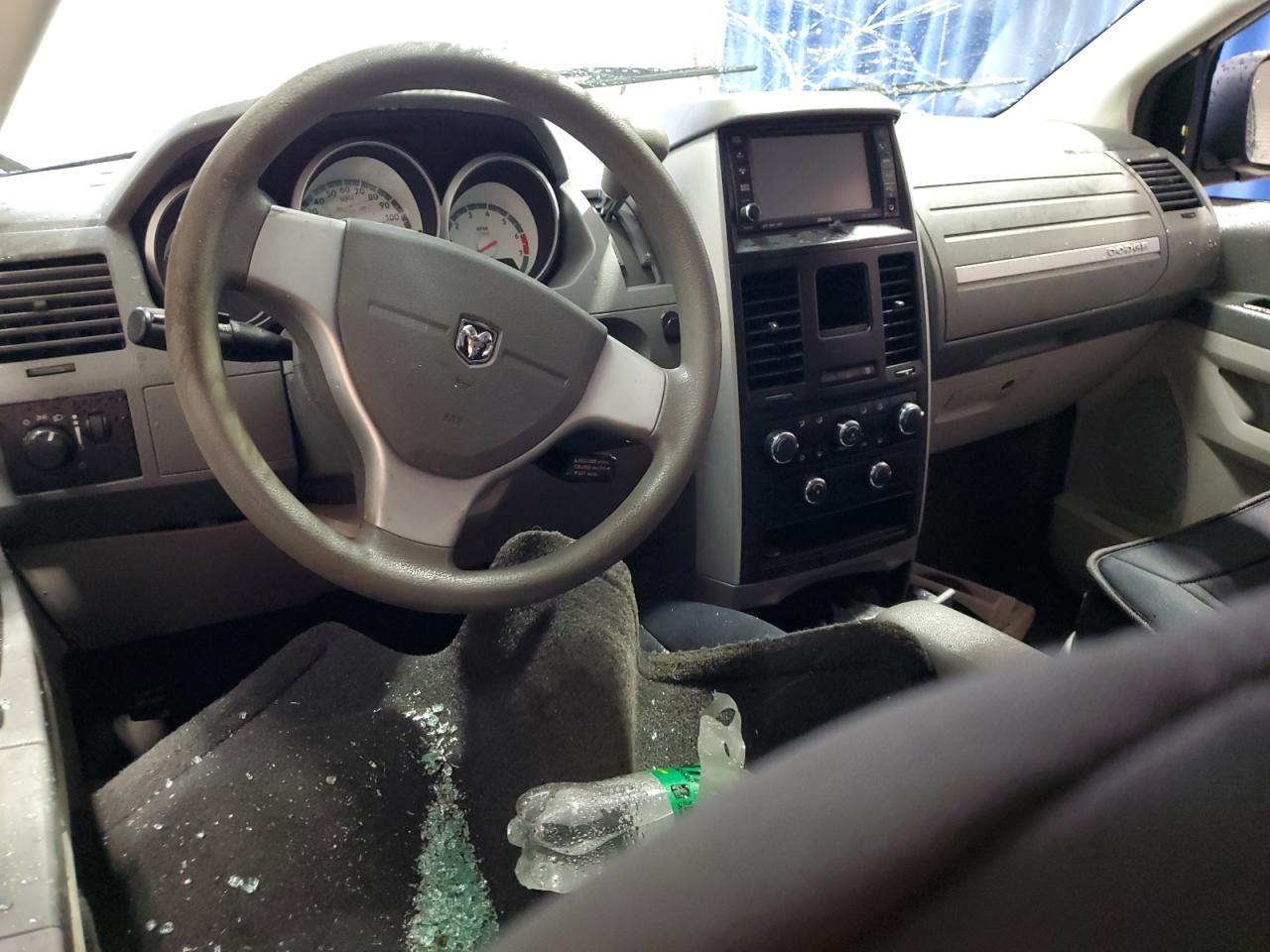2009 Dodge Caravan - Image 8