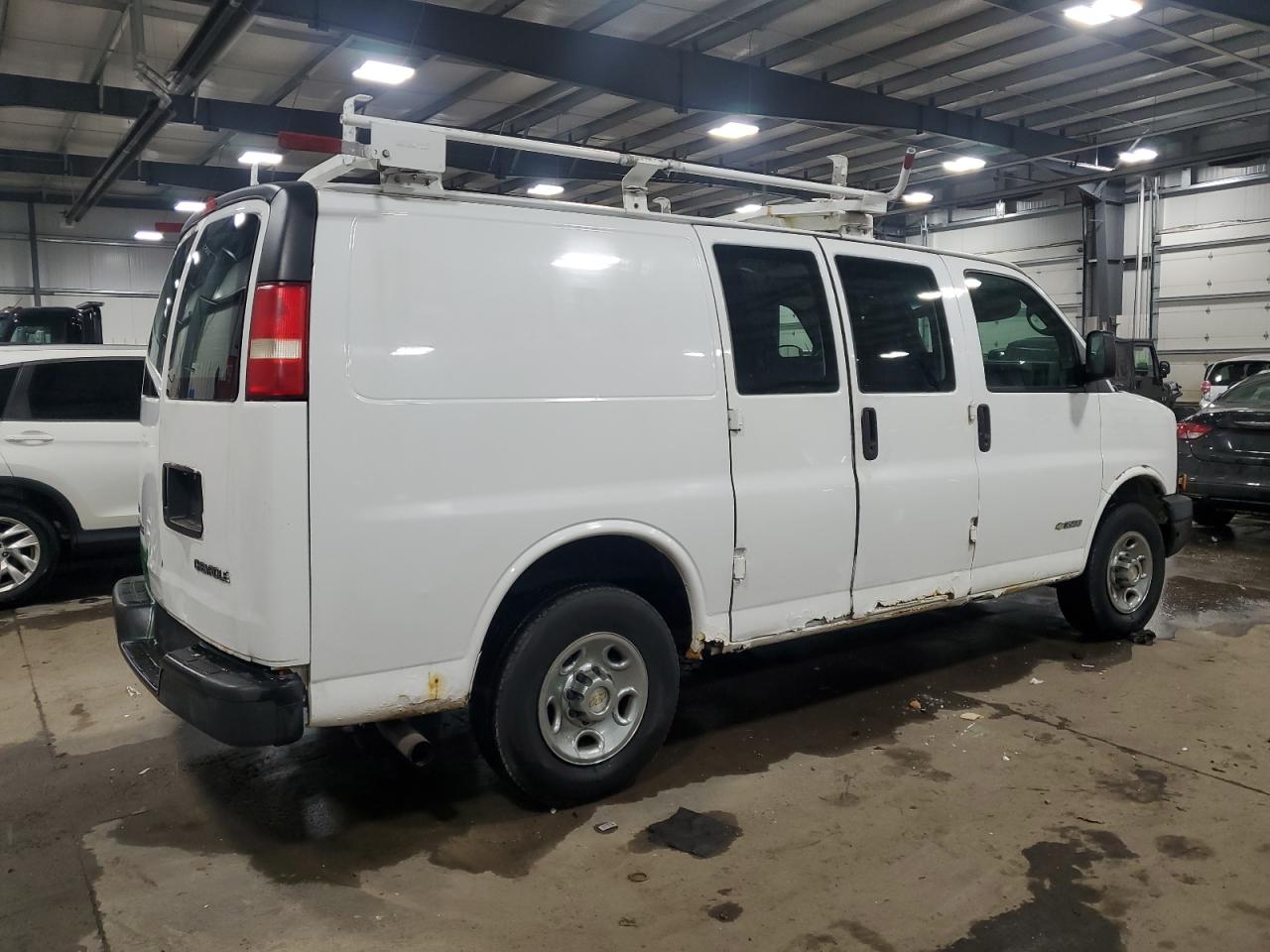 2006 Chevrolet Express - Image 3