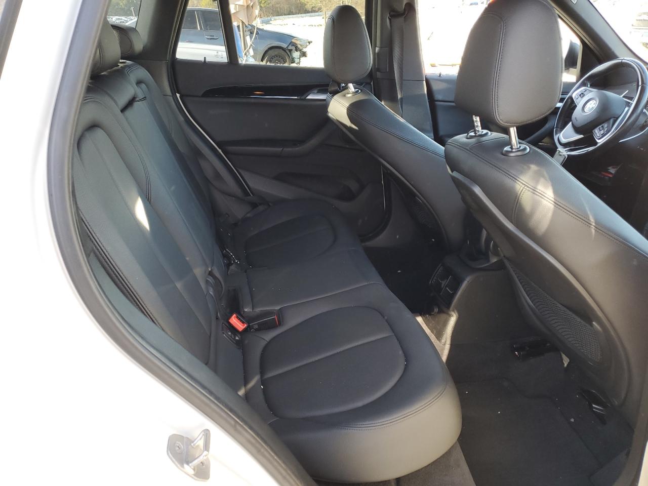 2016 BMW X1 - Image 11