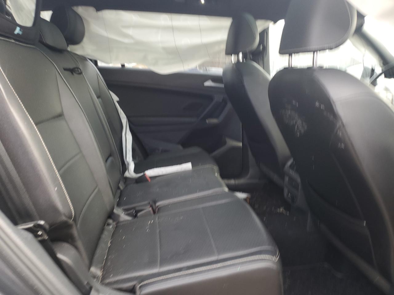 2021 Volkswagen Tiguan - Image 11