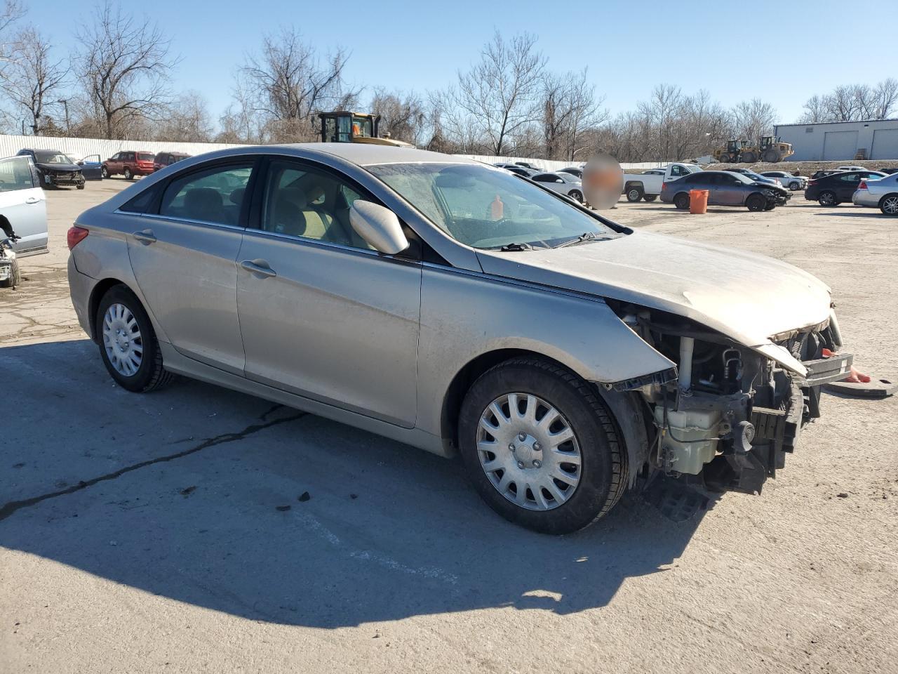 2011 Hyundai Sonata - Image 4