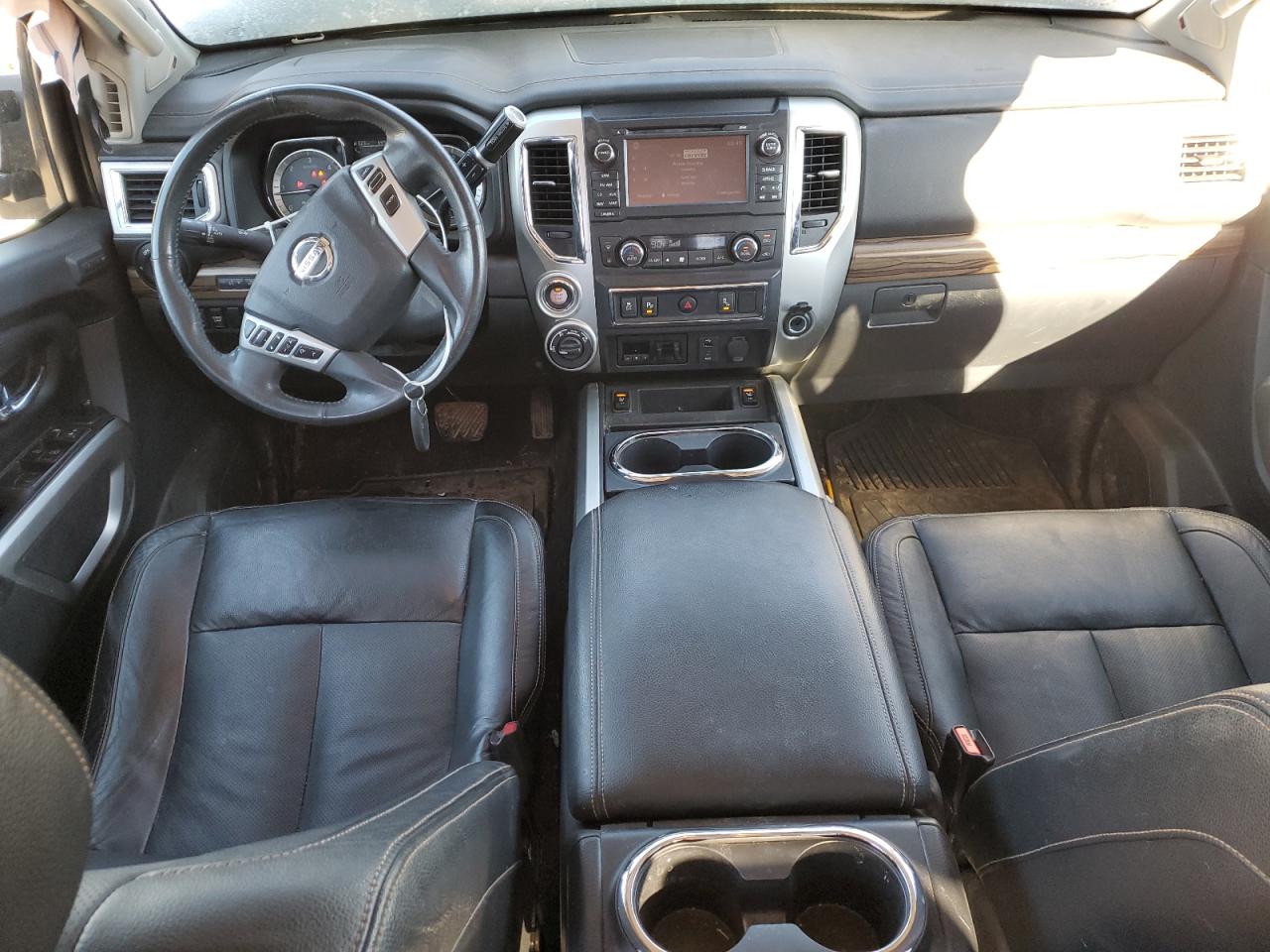 2016 Nissan Titan - Image 8