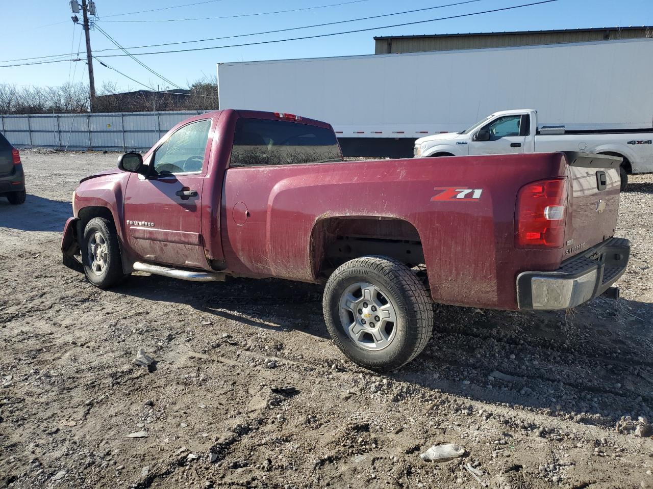 2007 Chevrolet Silverado - Image 2