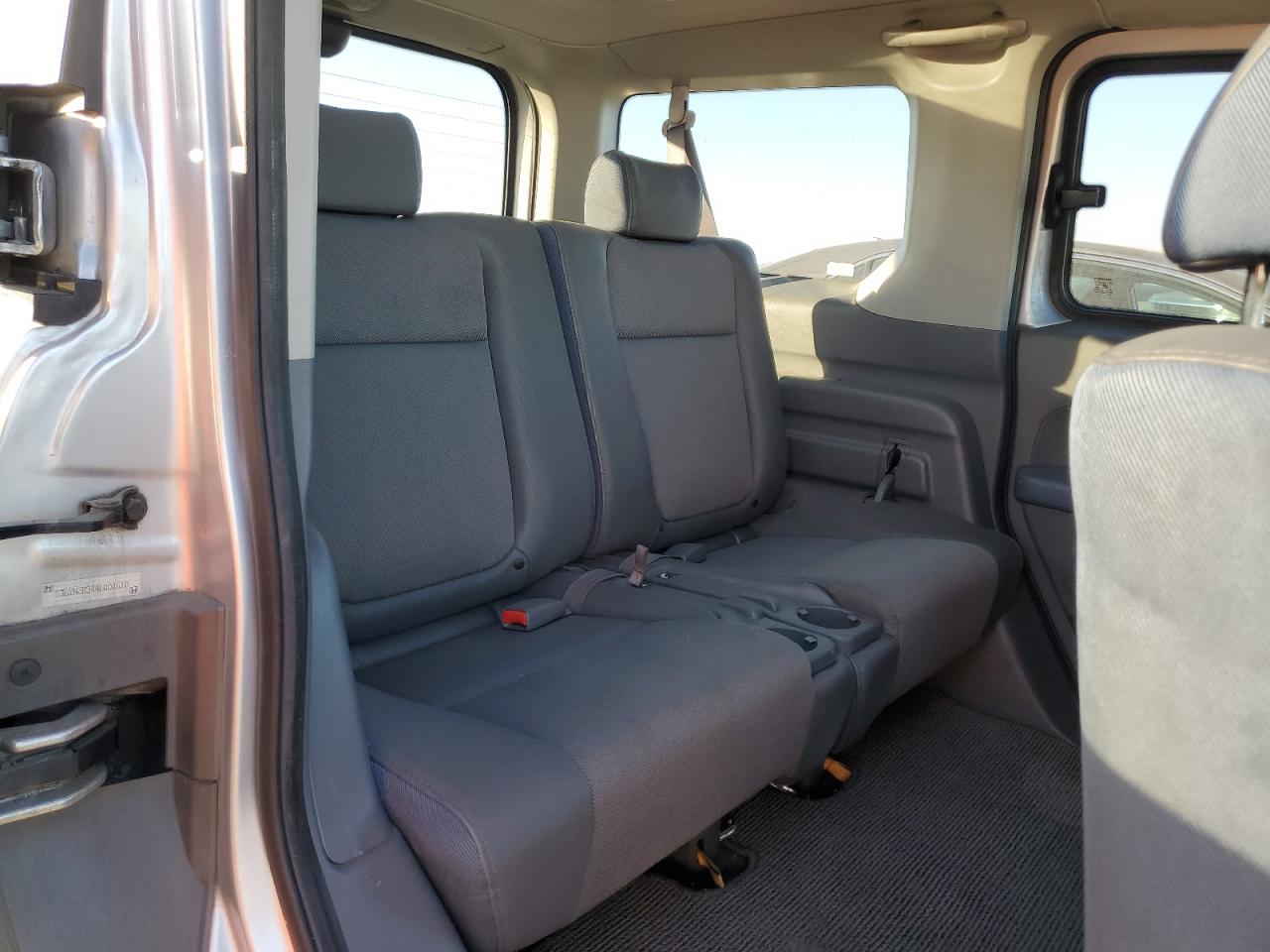 2004 Honda Element - Image 10