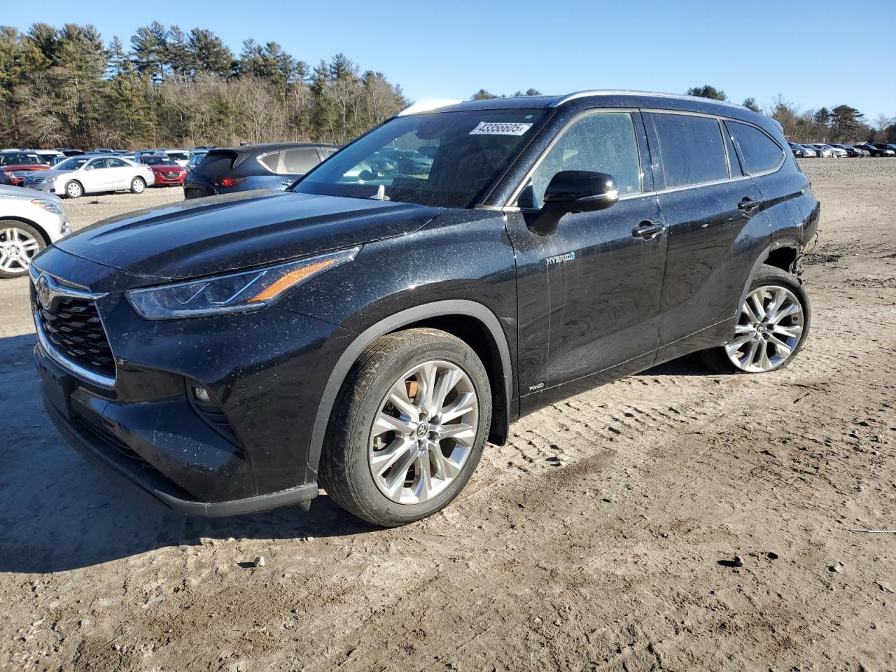 2020 Toyota Highlander - Image 1