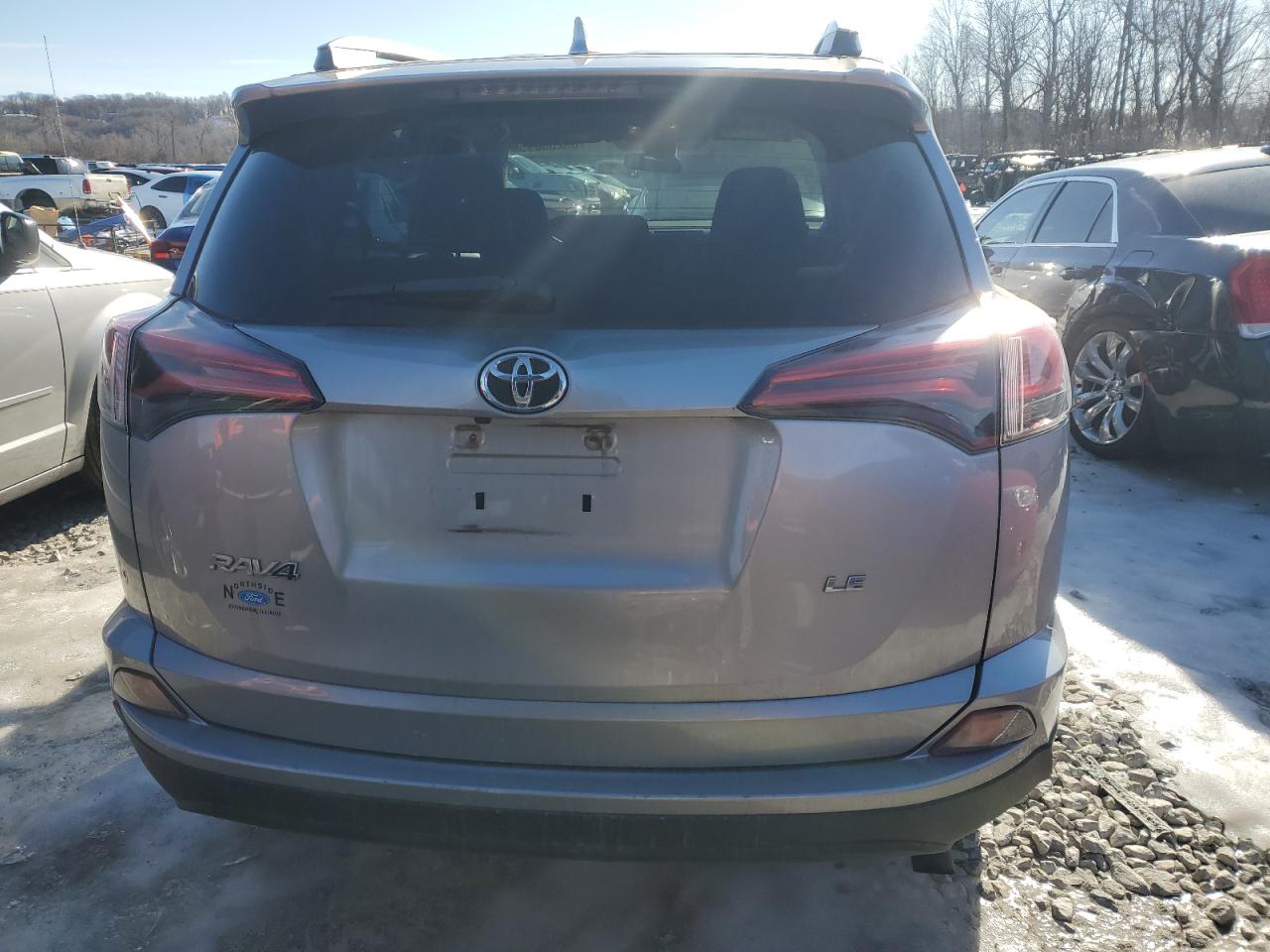 2017 Toyota RAV 4 - Image 6