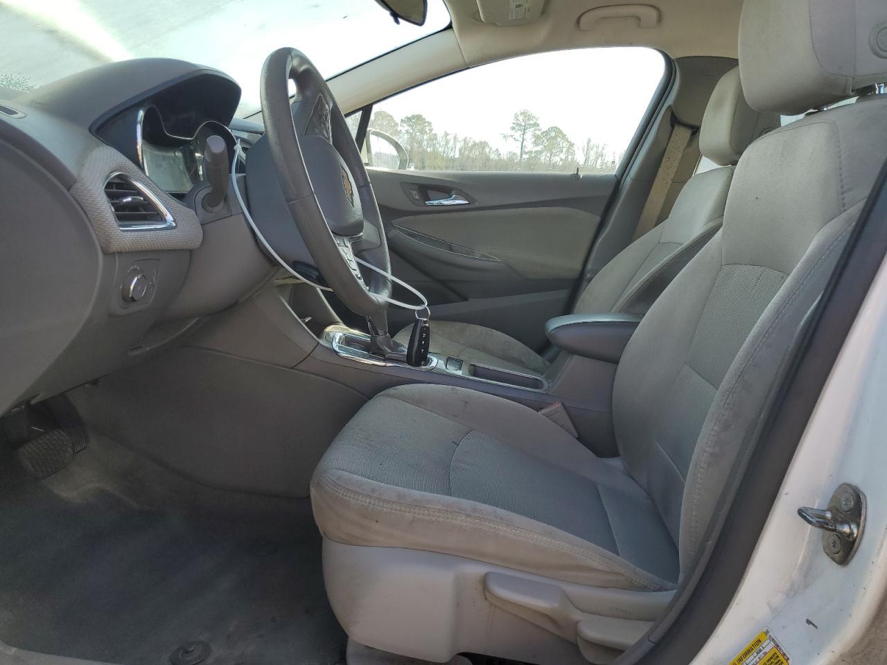 2017 Chevrolet Cruze - Image 7