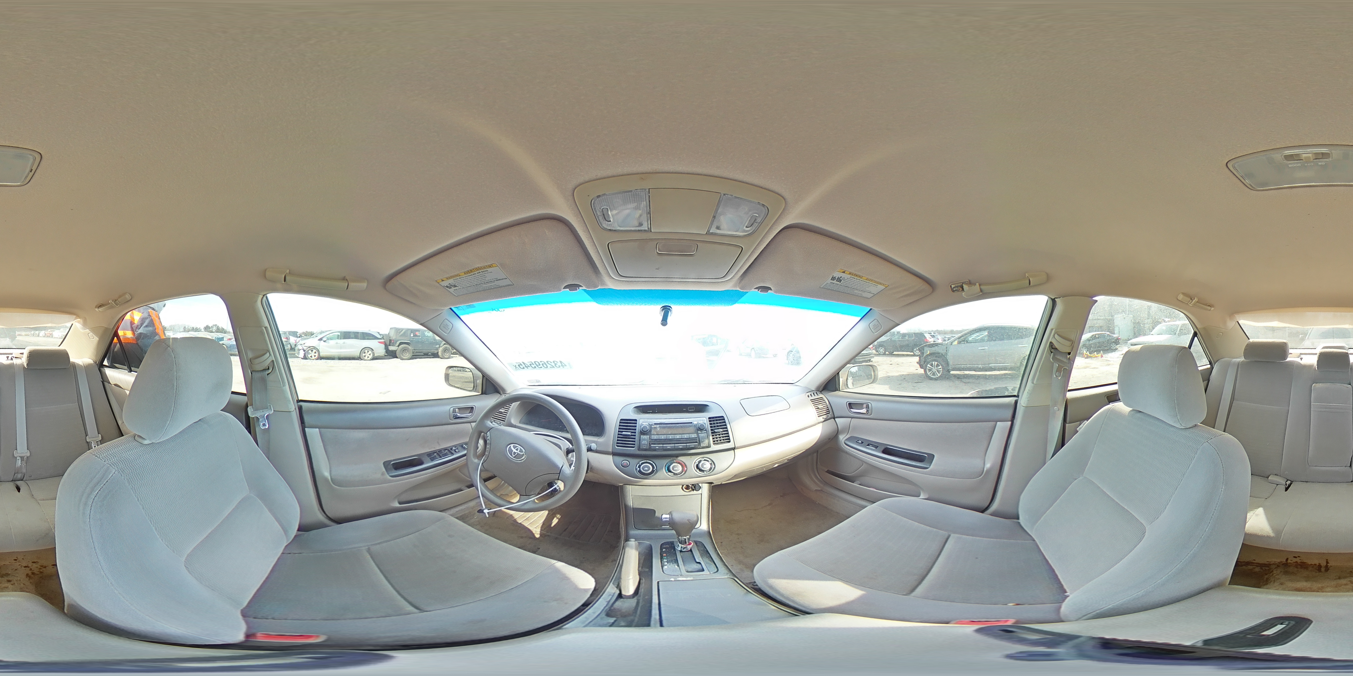 2005 Toyota Camry - Image 12