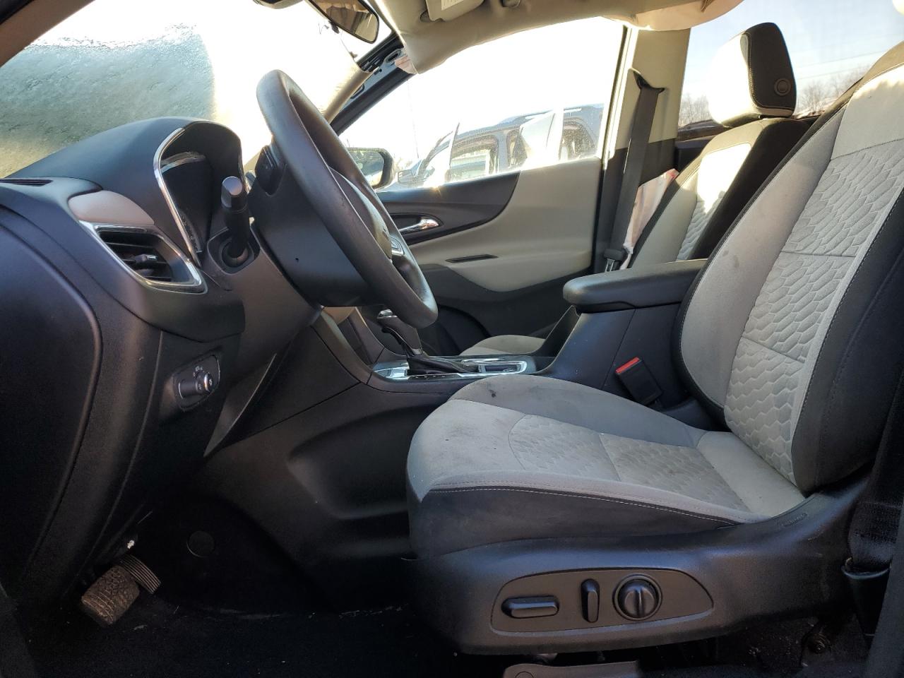 2018 Chevrolet Equinox Ls VIN: 2GNAXREV6J6210577 Lot: 85365514