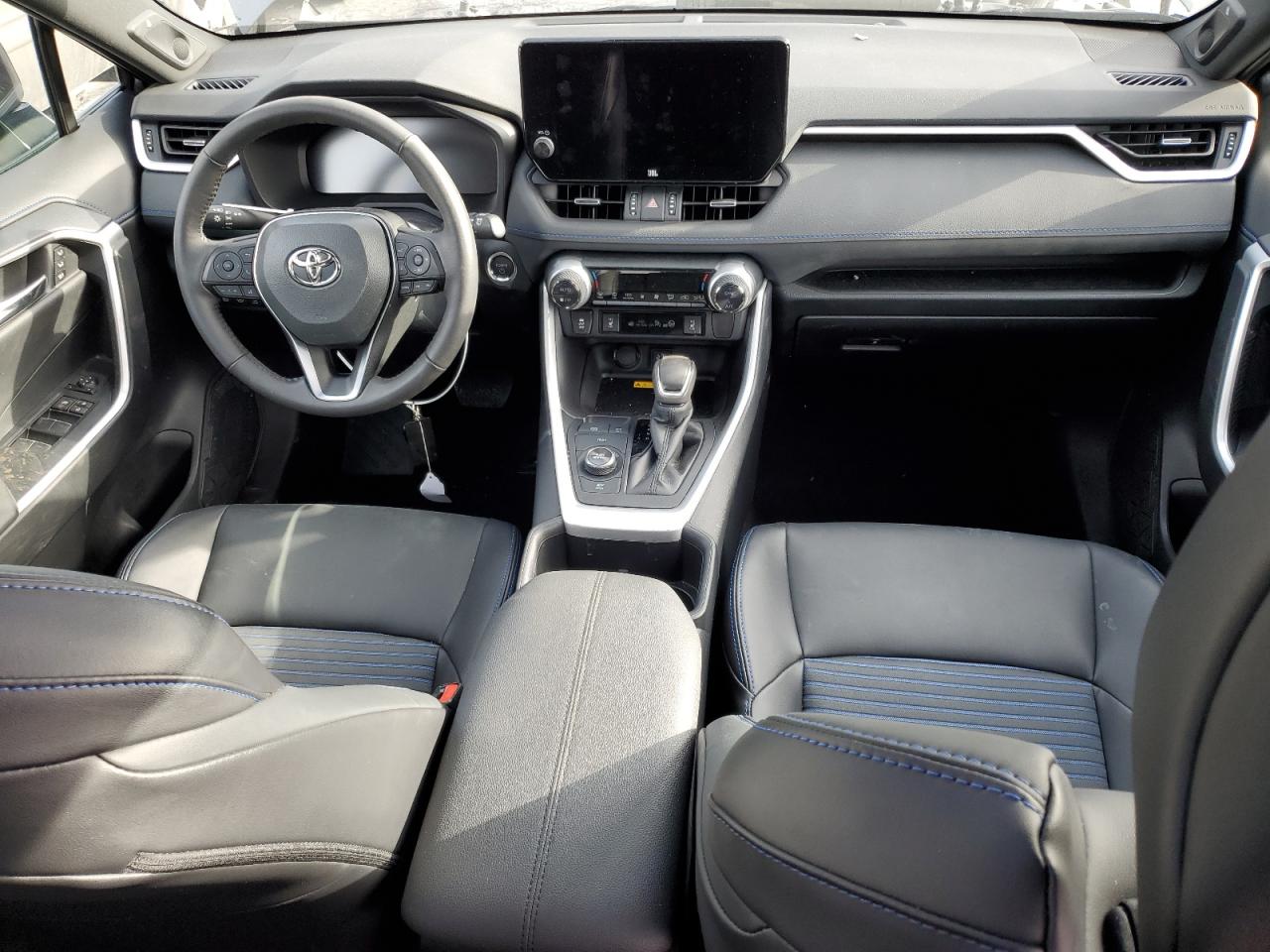 2024 Toyota RAV 4 - Image 8
