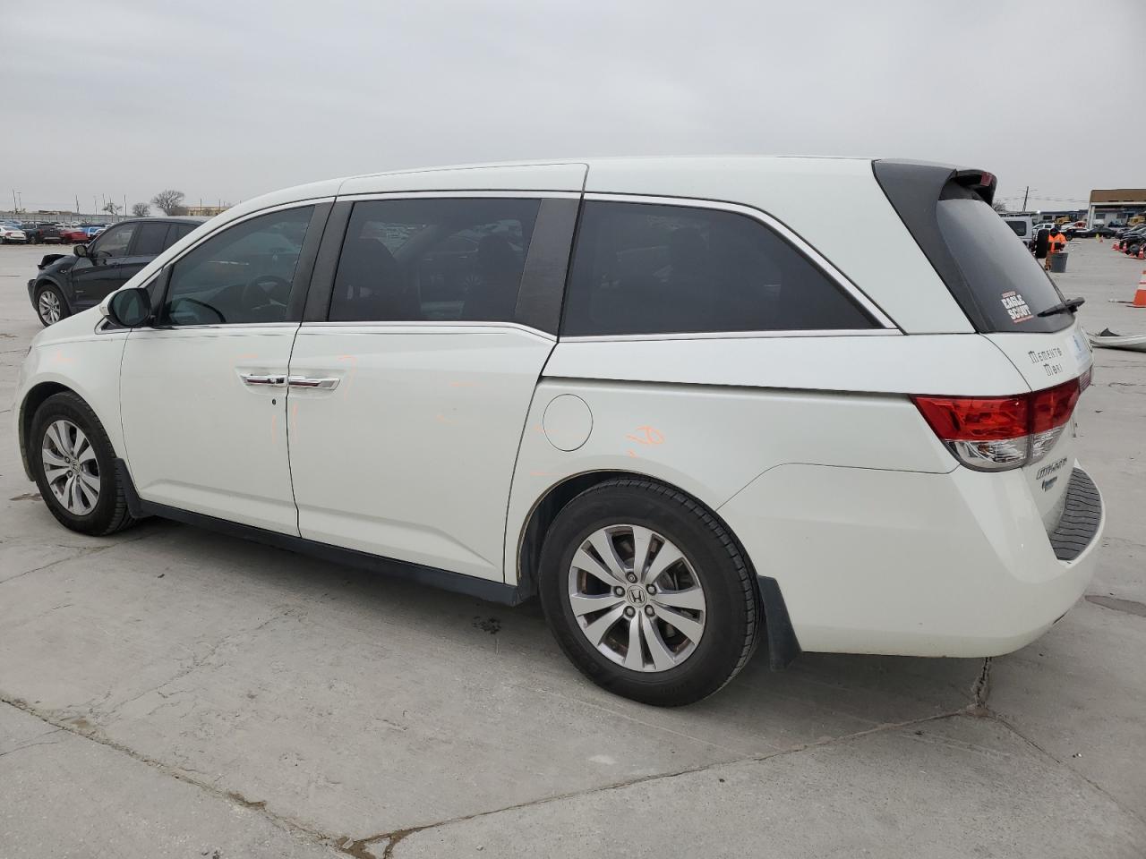 2015 Honda Odyssey - Image 2