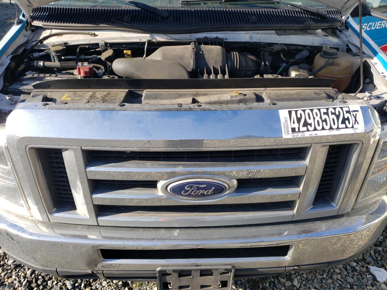 2015 Ford Econoline - Image 11