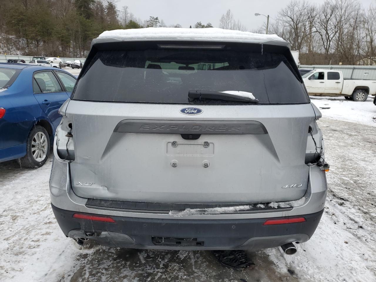 2023 Ford Explorer - Image 6