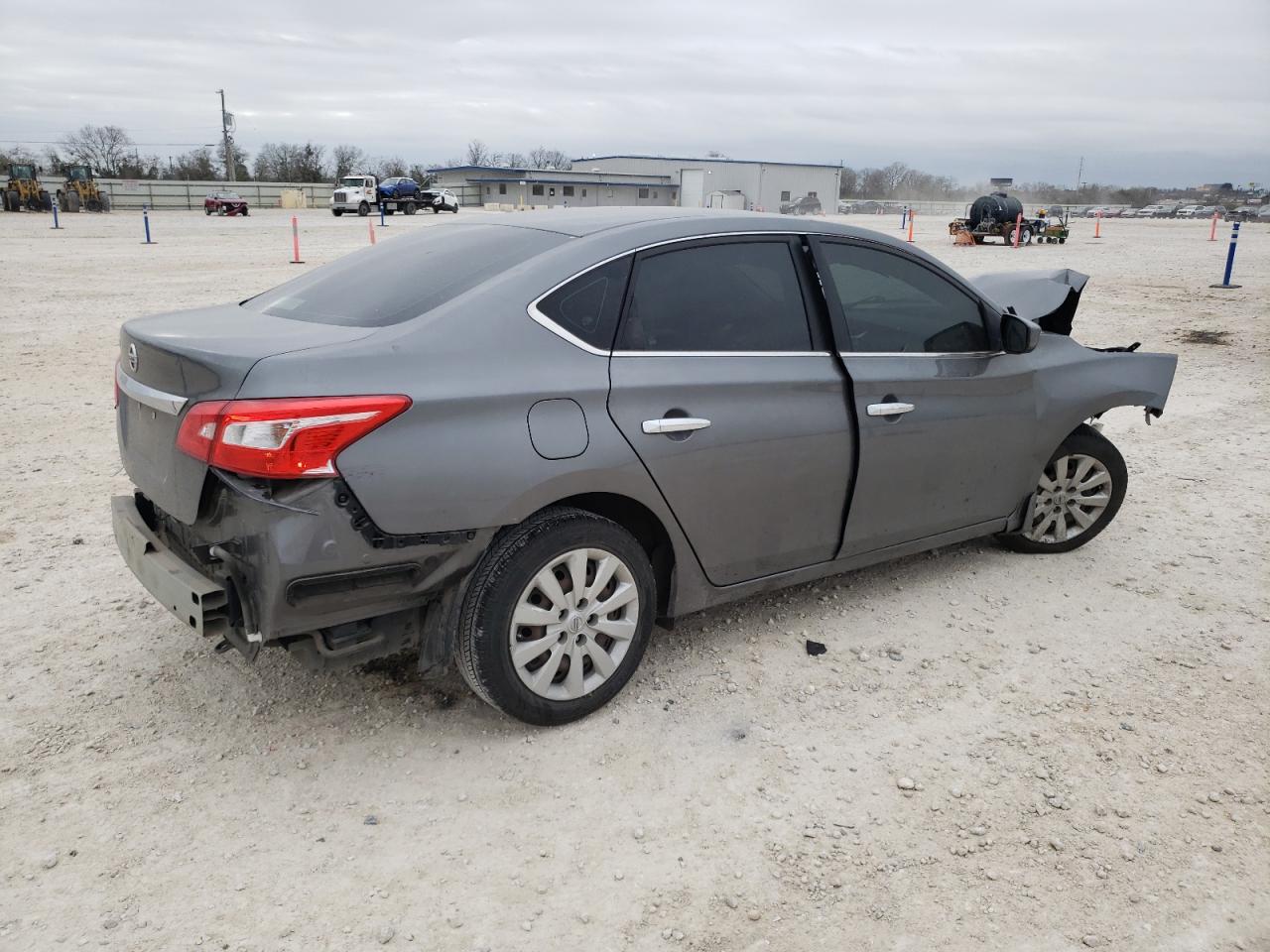 2016 Nissan Sentra - Image 3