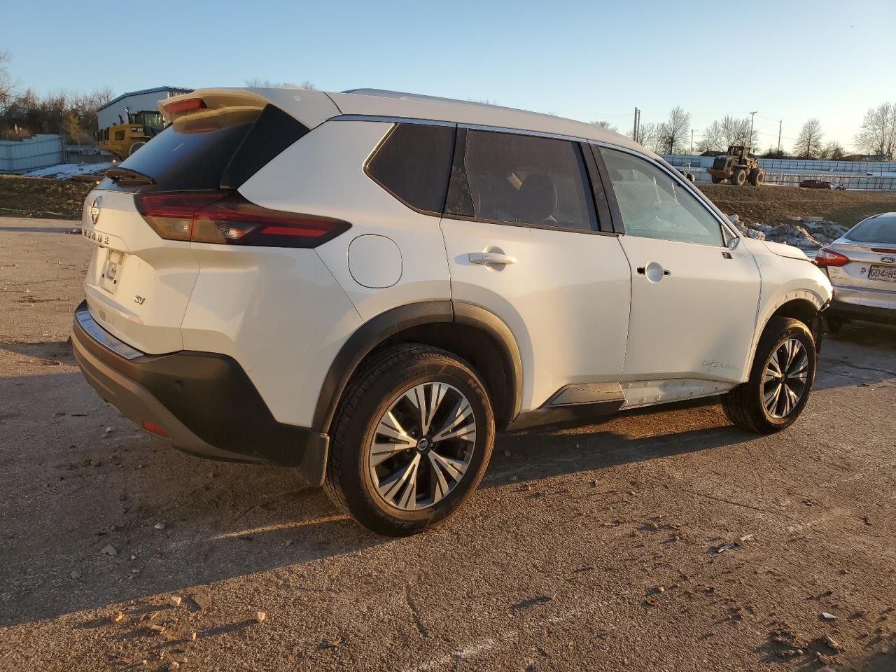 2021 Nissan Rogue - Image 3