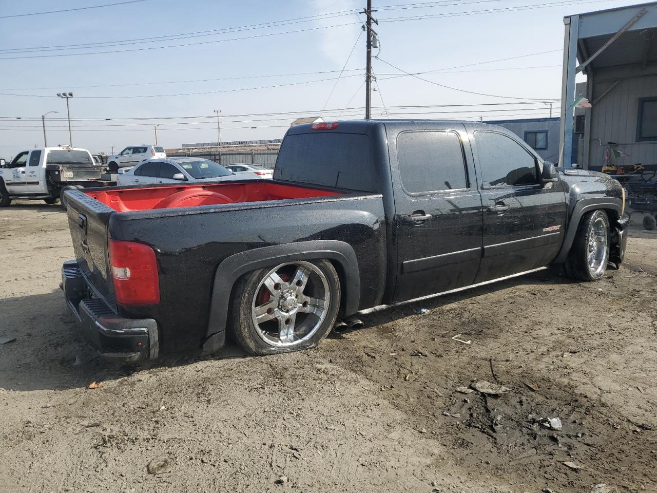 2007 Chevrolet Silverado - Image 3