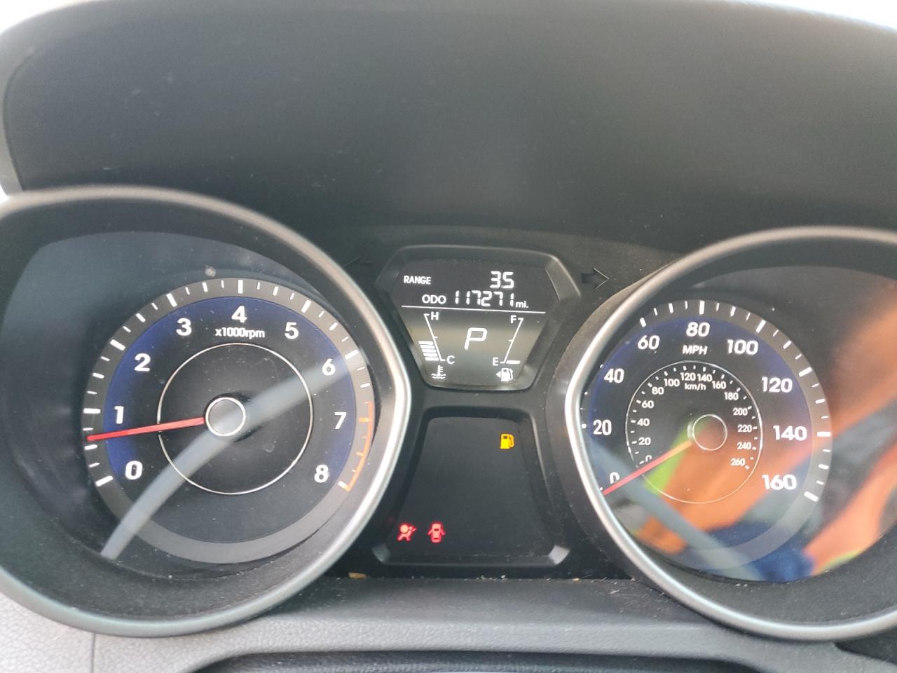 2013 Hyundai Elantra - Image 9