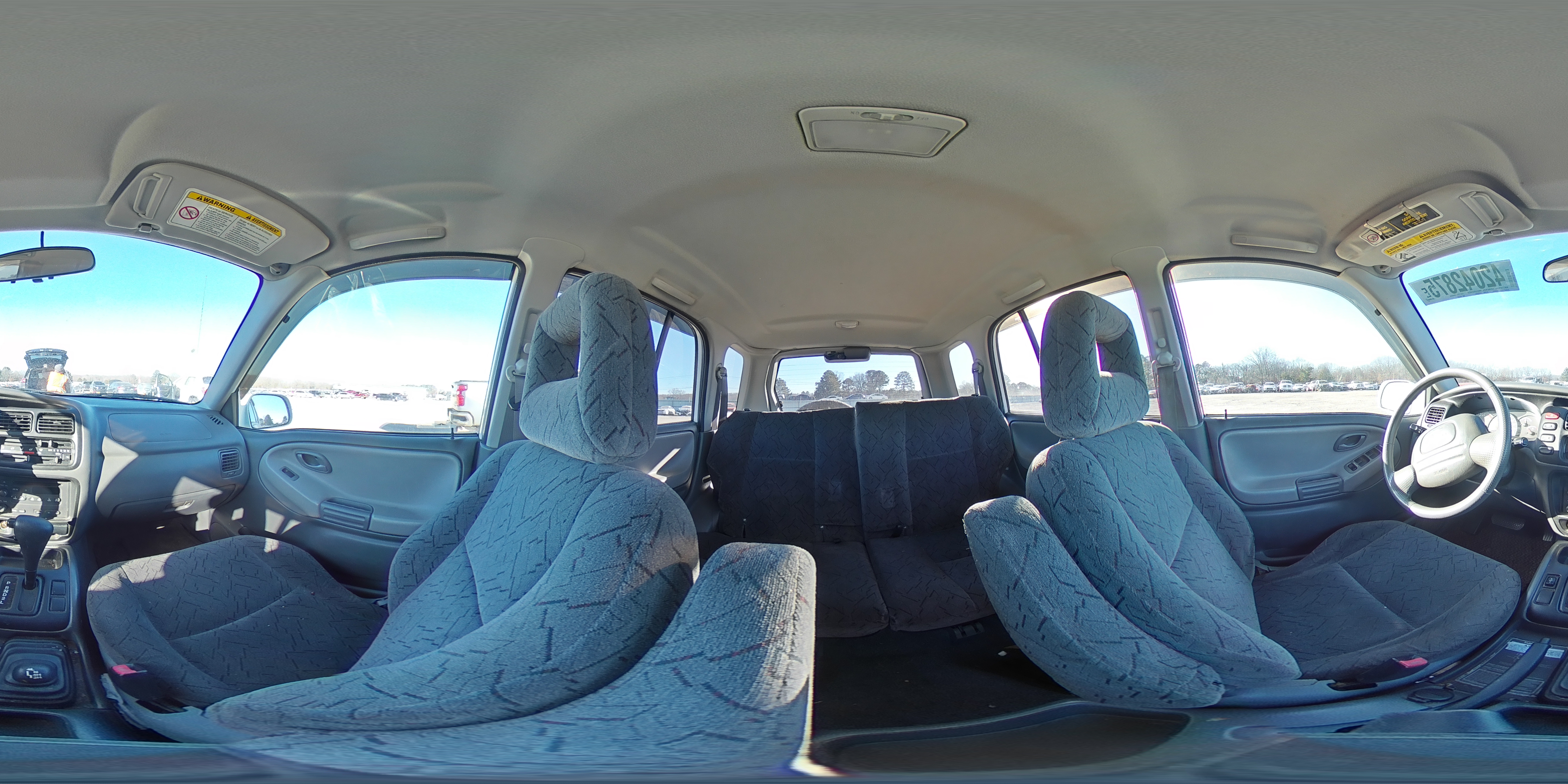2004 Chevrolet Tracker - Image 14