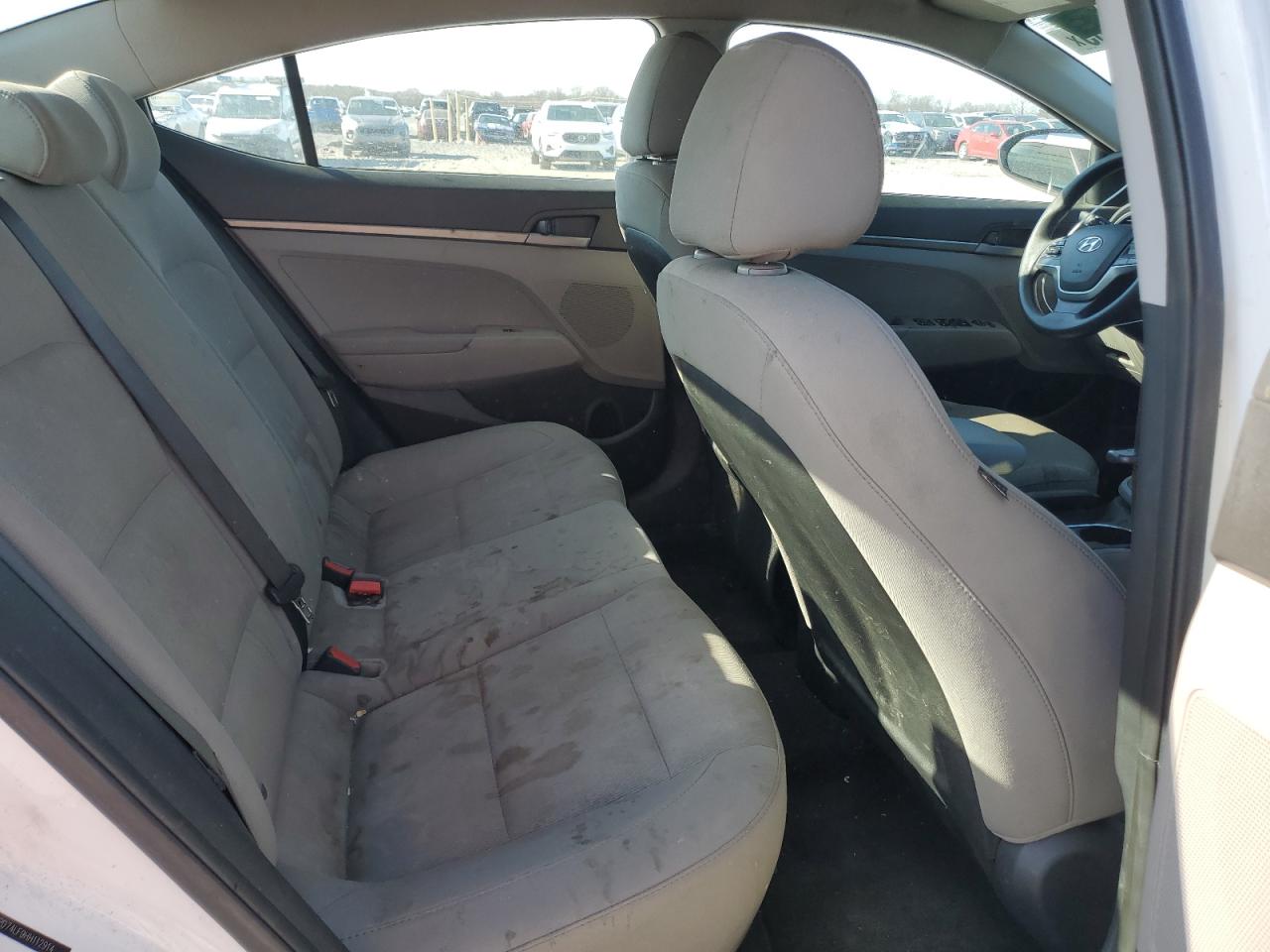 2017 Hyundai Elantra - Image 10