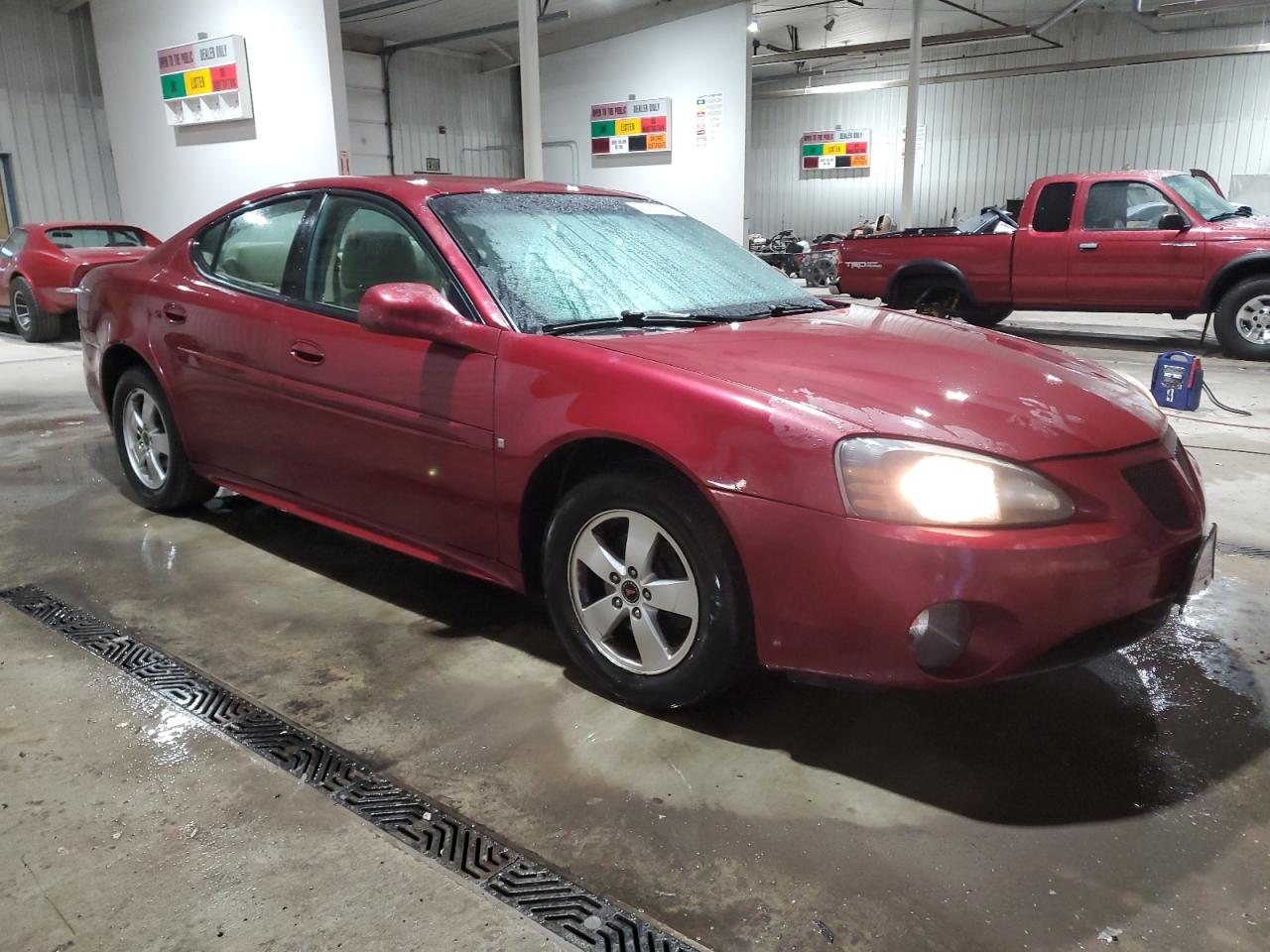 2006 Pontiac Grand Prix - Image 4