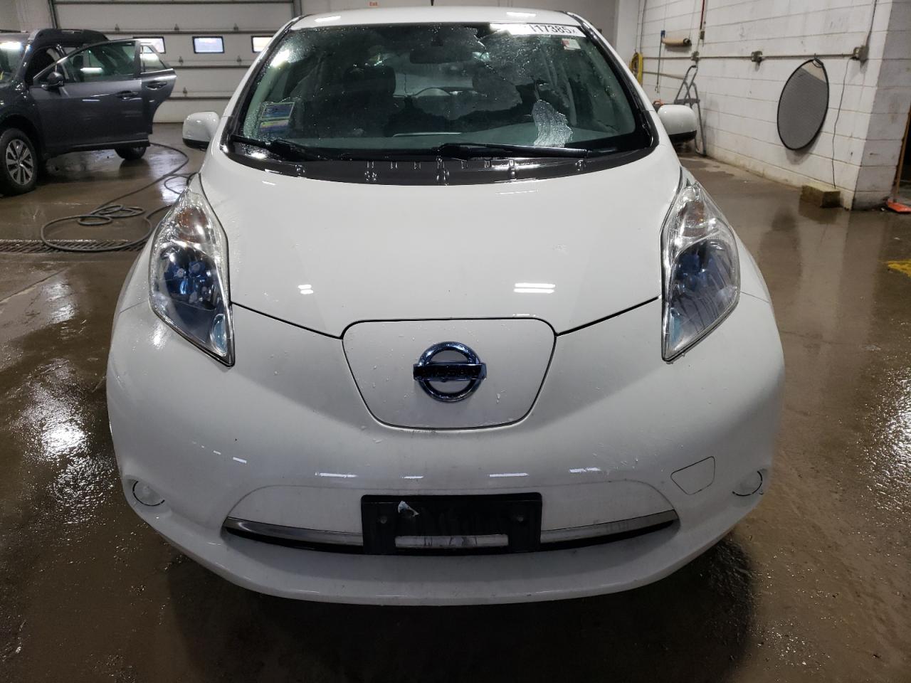 2014 Nissan Leaf - Image 5
