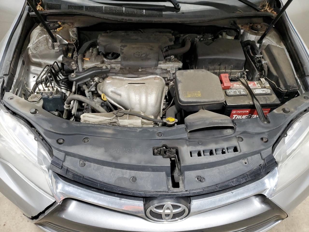 2015 Toyota Camry - Image 13