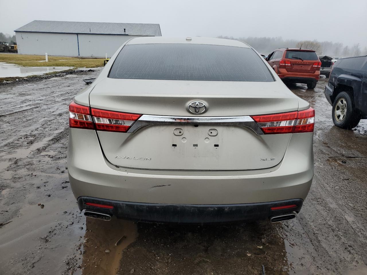 2015 Toyota Avalon - Image 6
