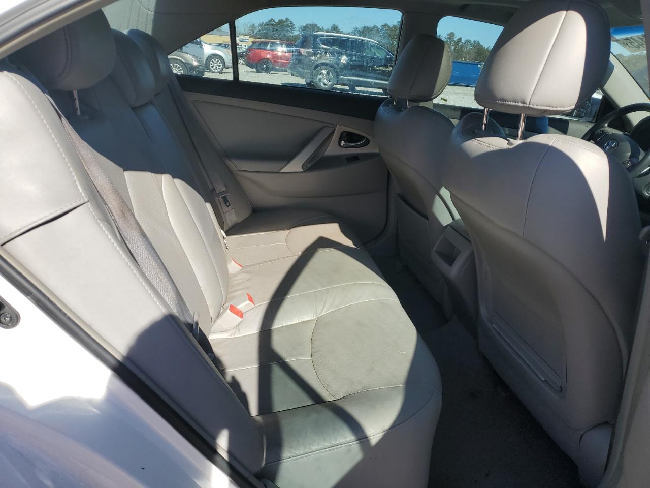 2009 Toyota Camry - Image 10