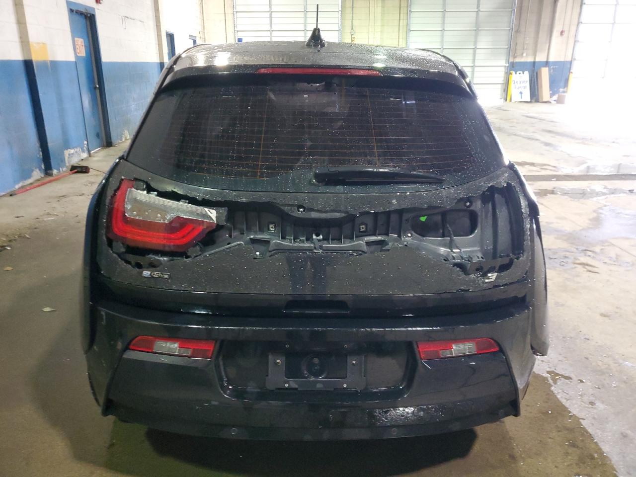 2016 BMW i3 - Image 6