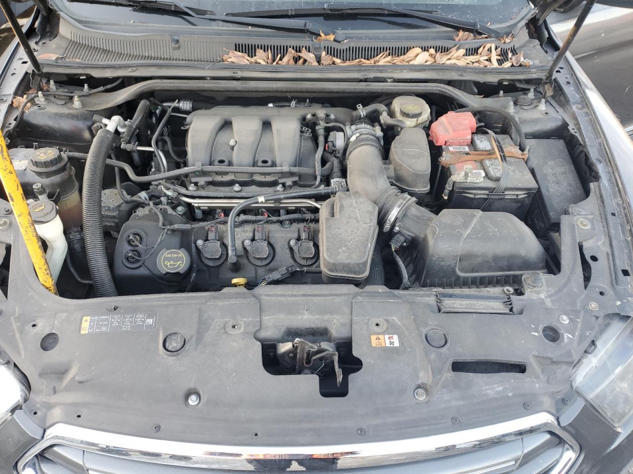2015 Ford Taurus - Image 11