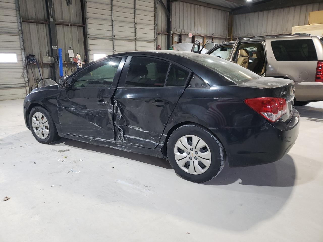 2013 Chevrolet Cruze - Image 2