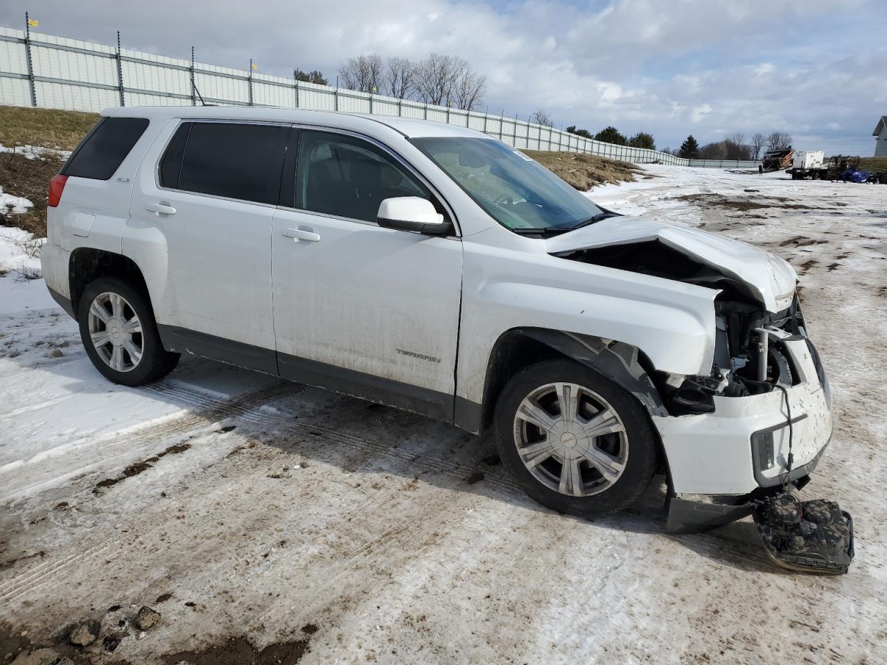 2017 GMC Terrain - Image 4