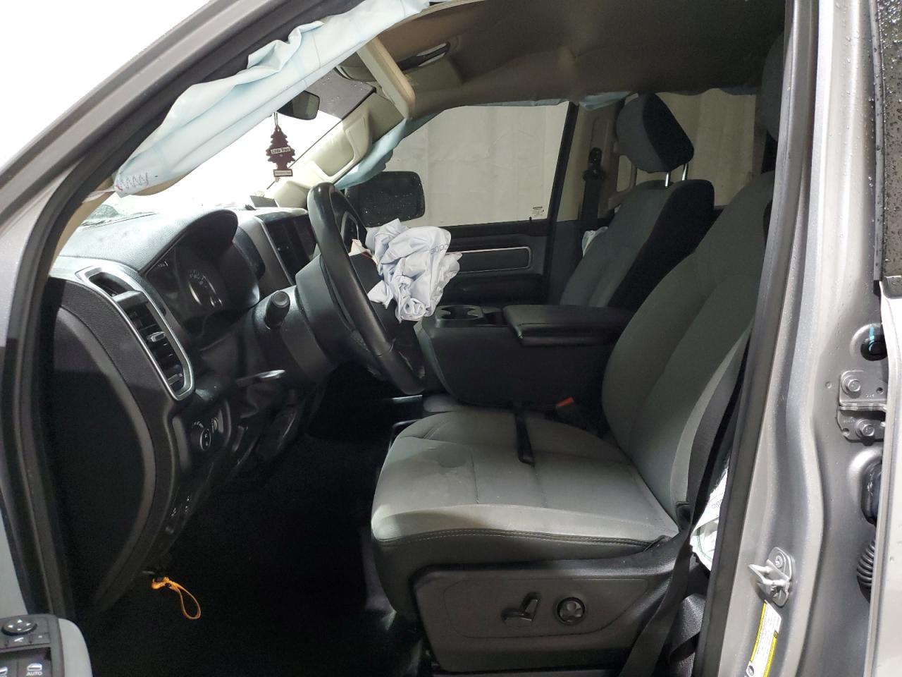 2020 RAM 1500 - Image 7